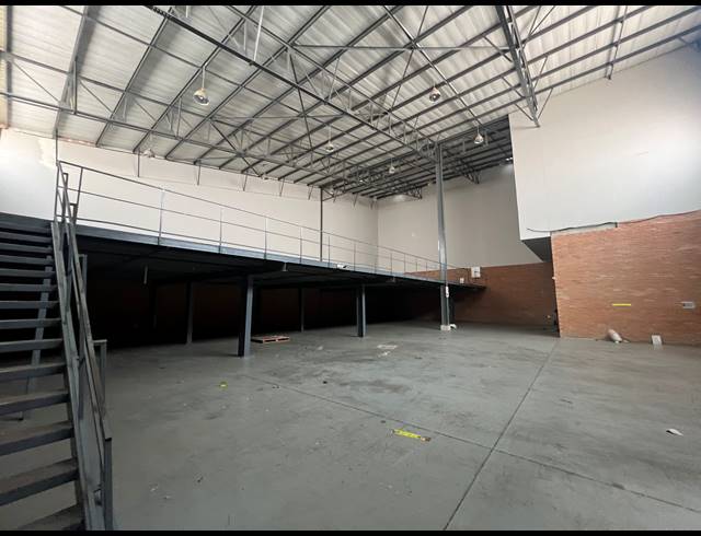 677M² WAREHOUSE TO LET IN COSMO BUSINESS PARK